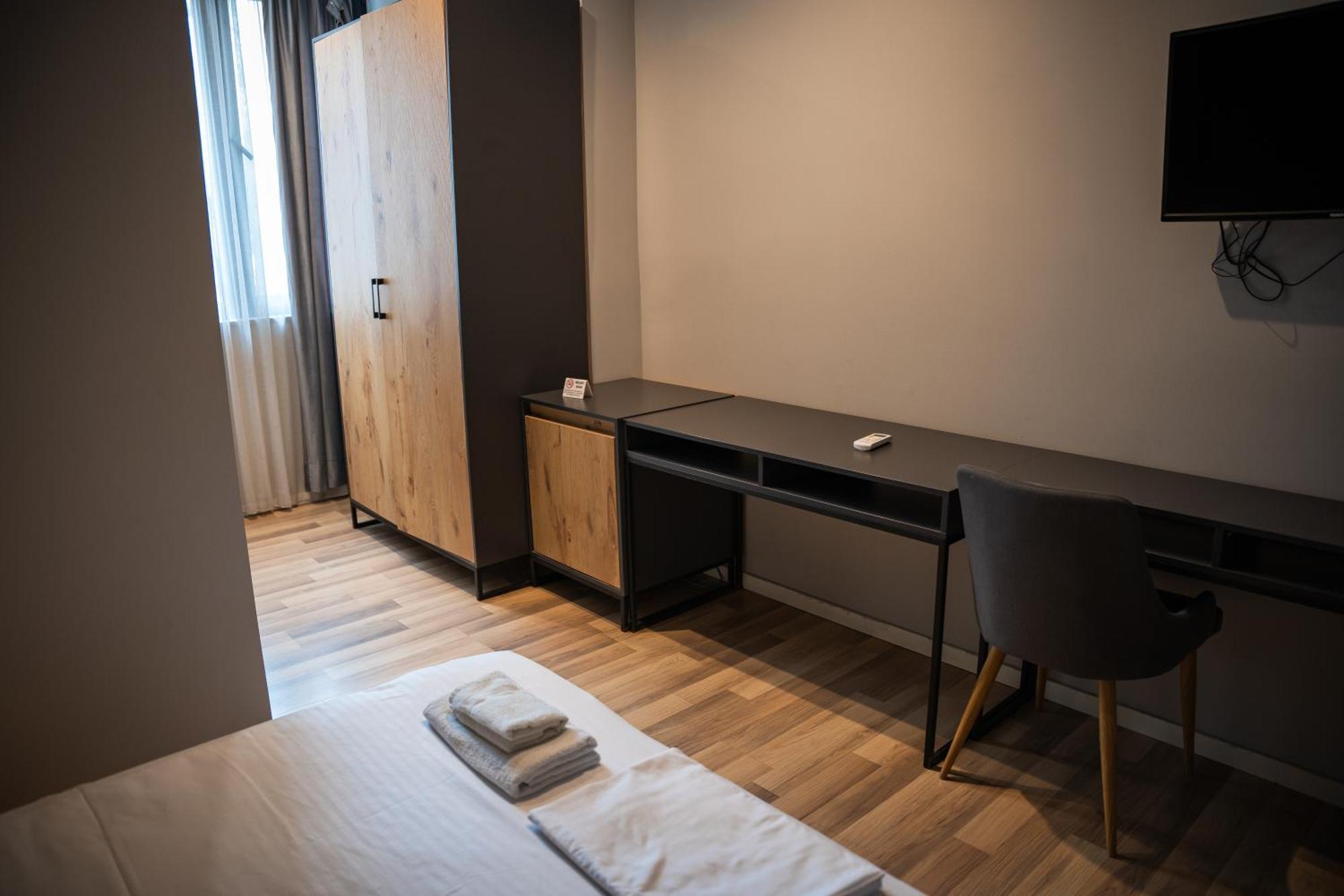 Center Boutique Hotel 地拉那 外观 照片