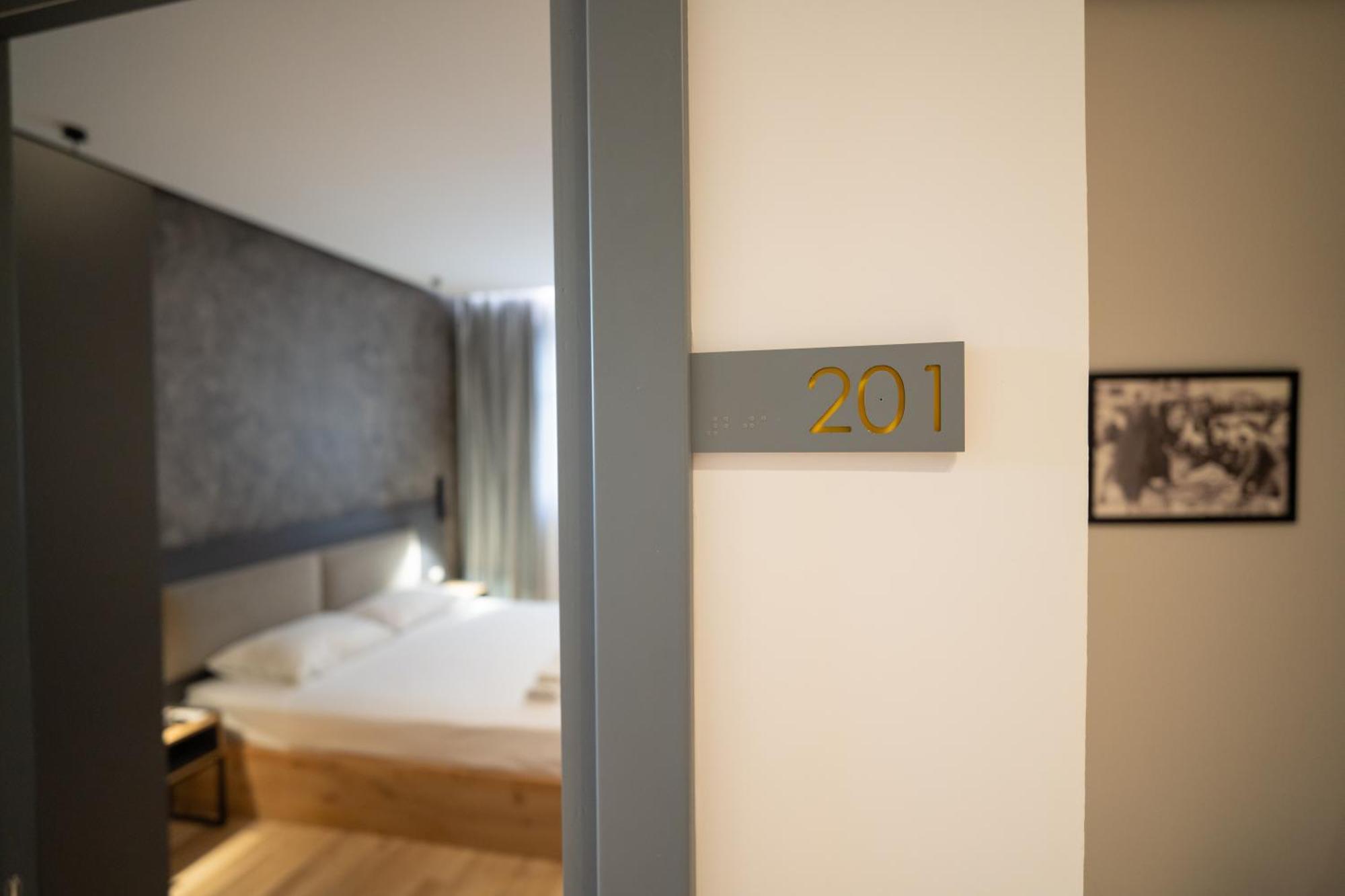 Center Boutique Hotel 地拉那 外观 照片
