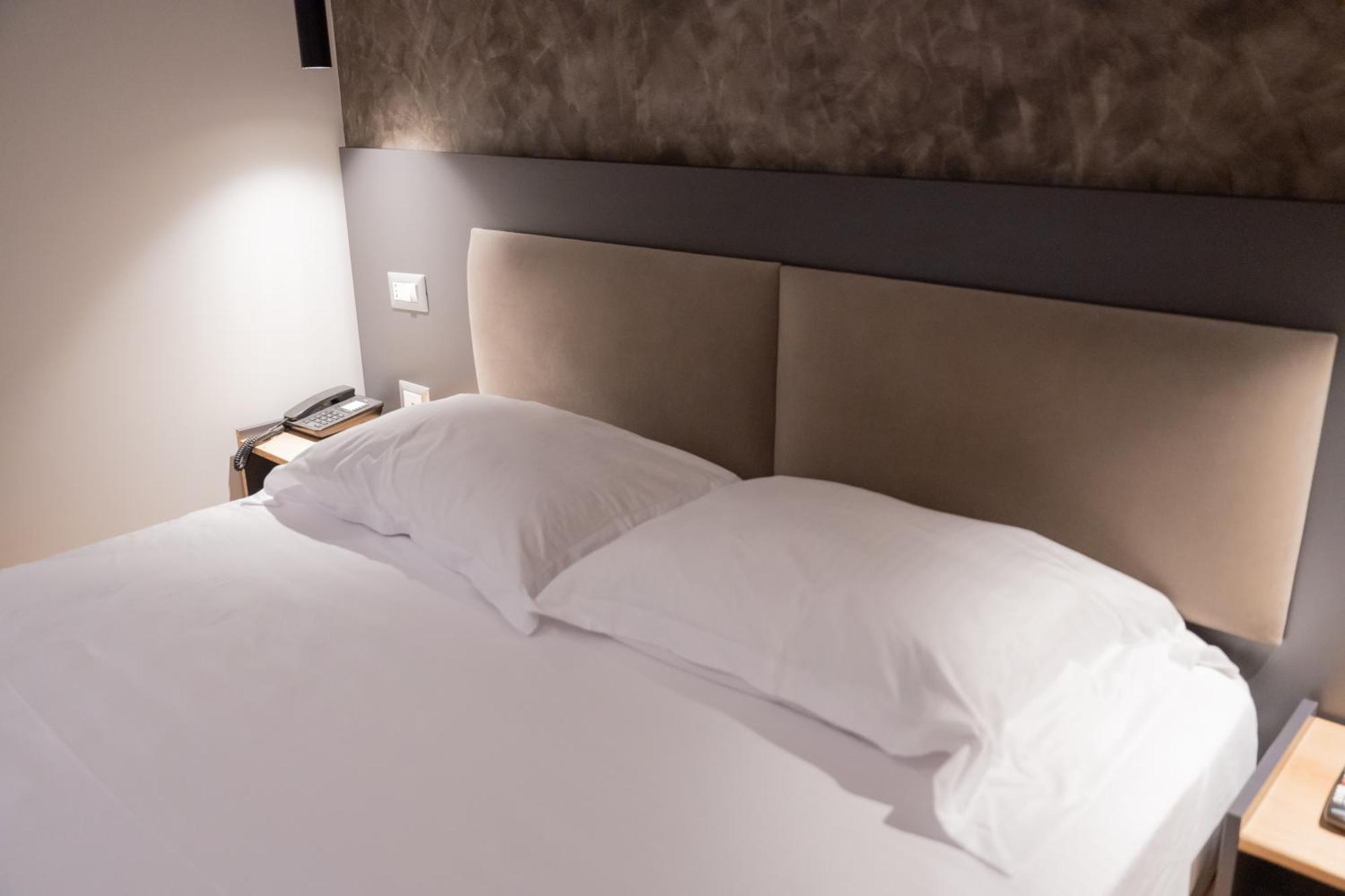 Center Boutique Hotel 地拉那 外观 照片