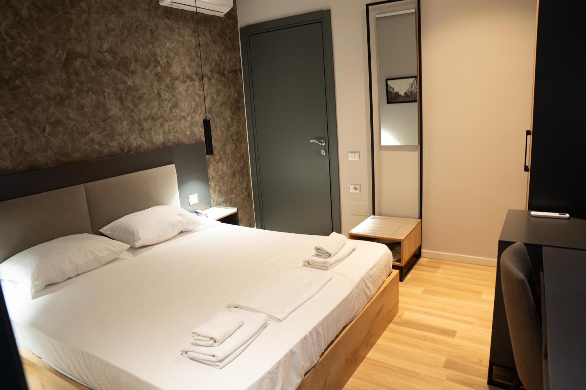 Center Boutique Hotel 地拉那 外观 照片