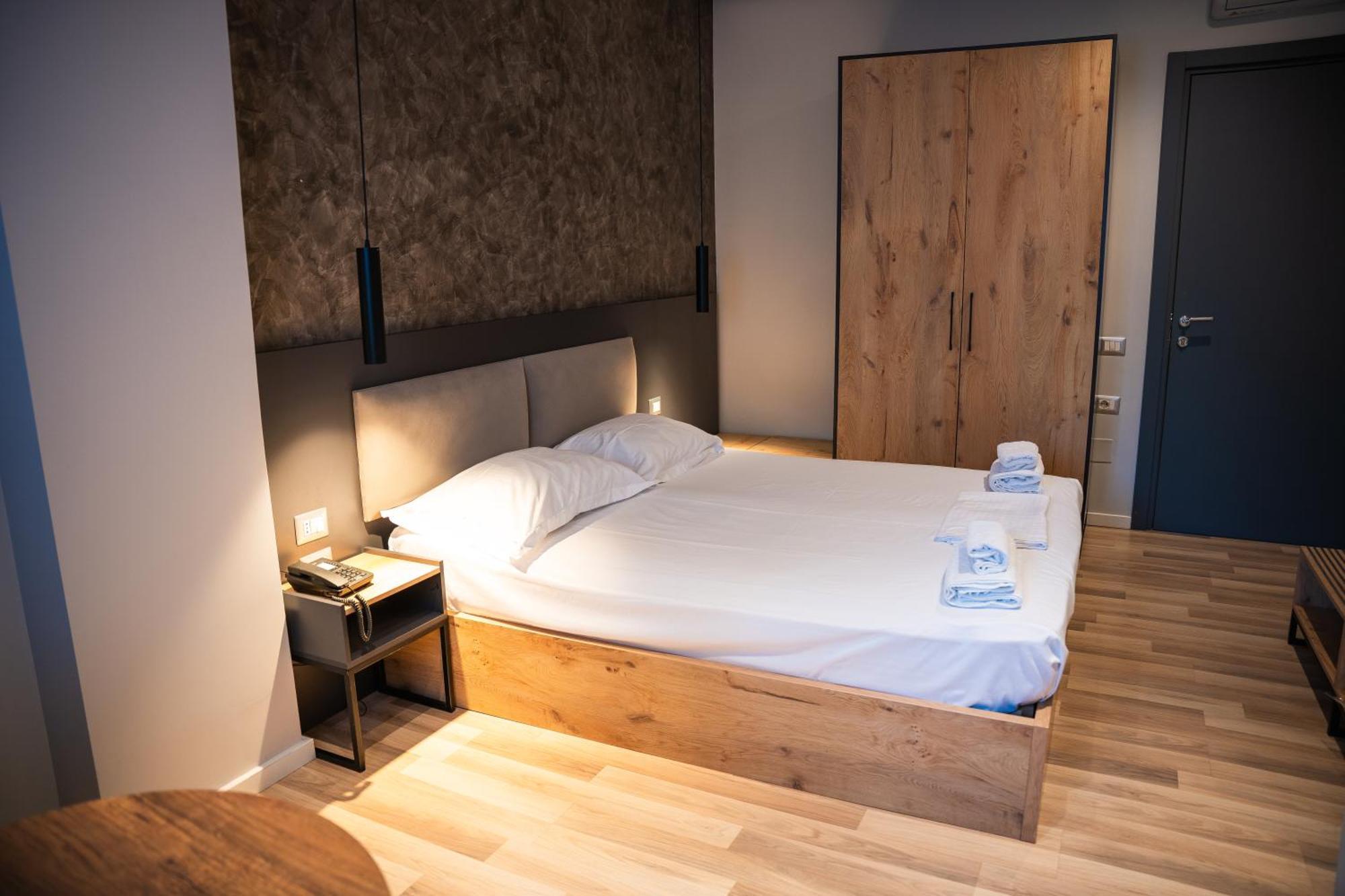 Center Boutique Hotel 地拉那 外观 照片