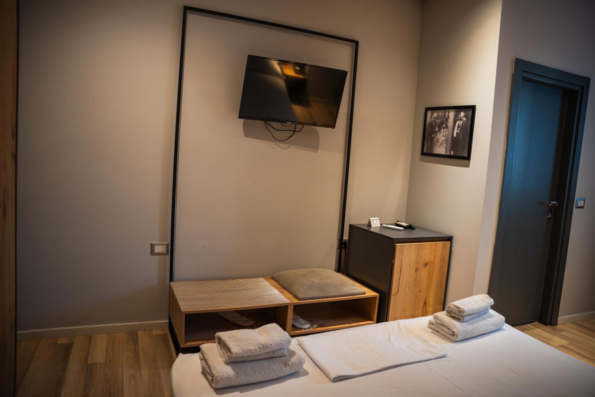 Center Boutique Hotel 地拉那 外观 照片