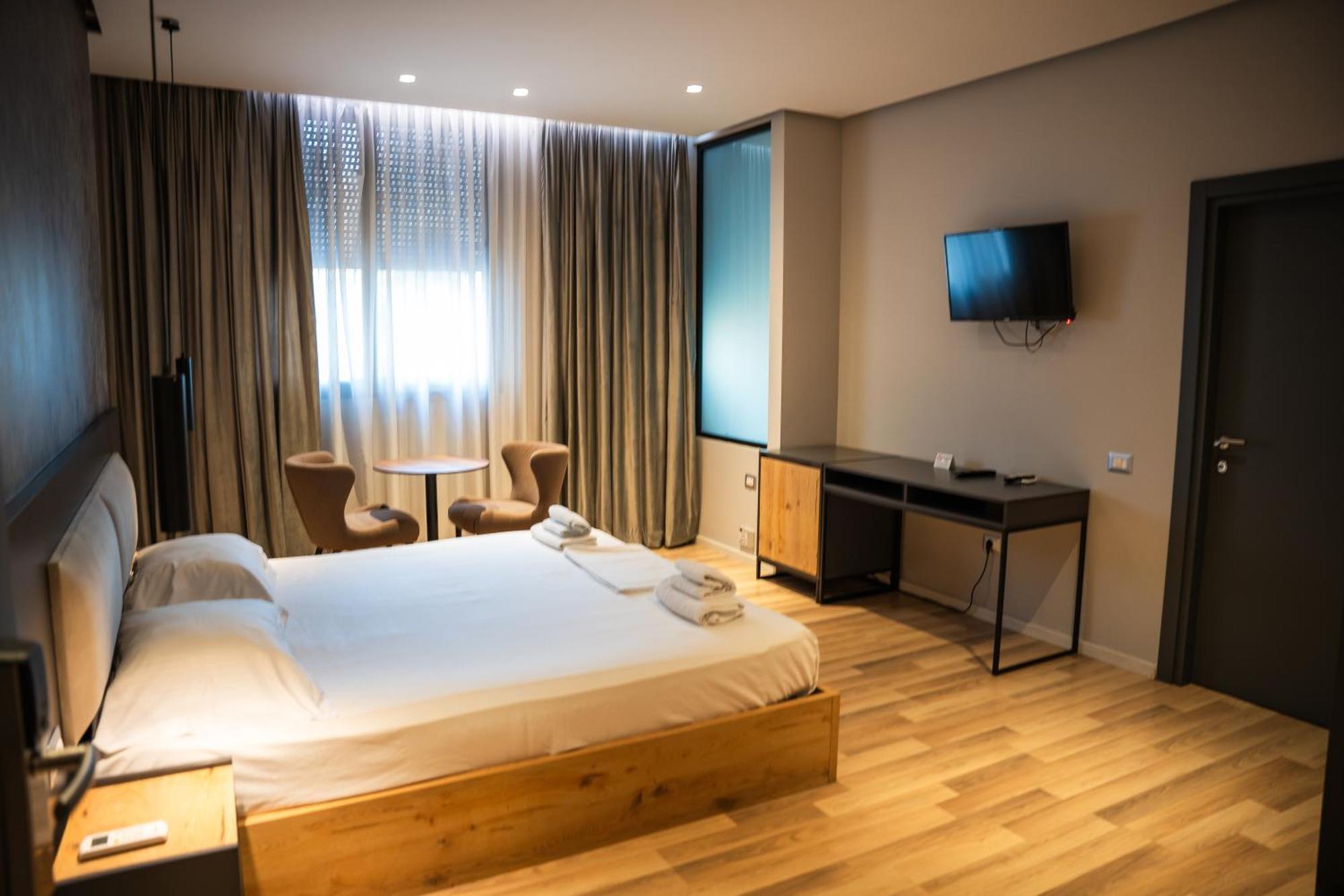 Center Boutique Hotel 地拉那 外观 照片