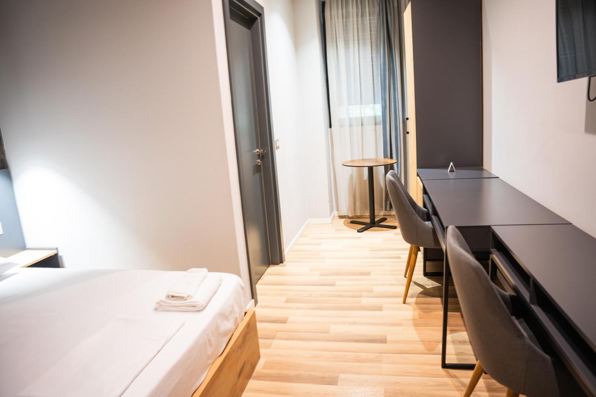 Center Boutique Hotel 地拉那 外观 照片