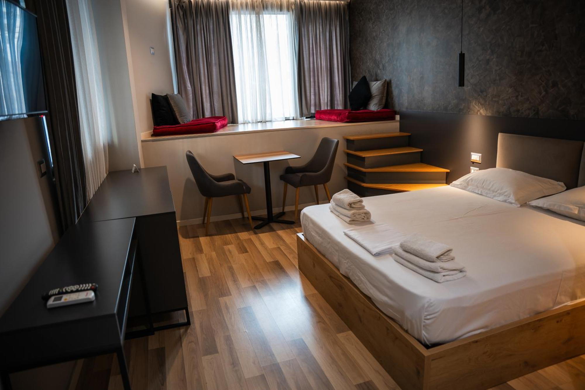 Center Boutique Hotel 地拉那 外观 照片