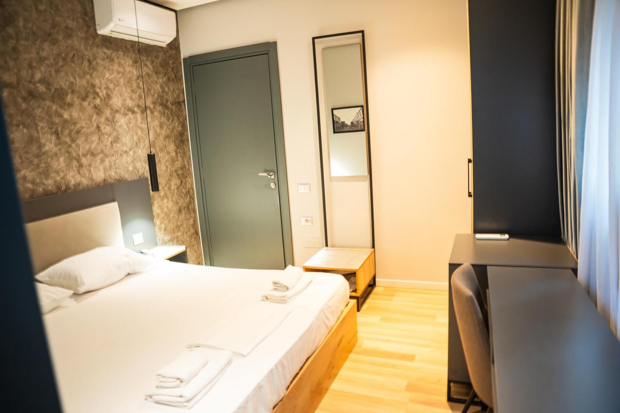 Center Boutique Hotel 地拉那 外观 照片